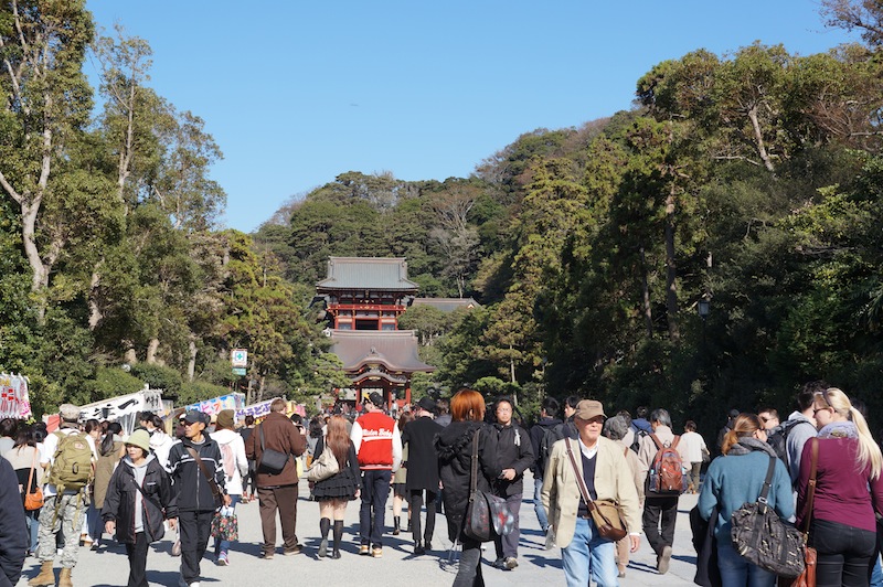 Entrada hacia el gran buda en Kamakura