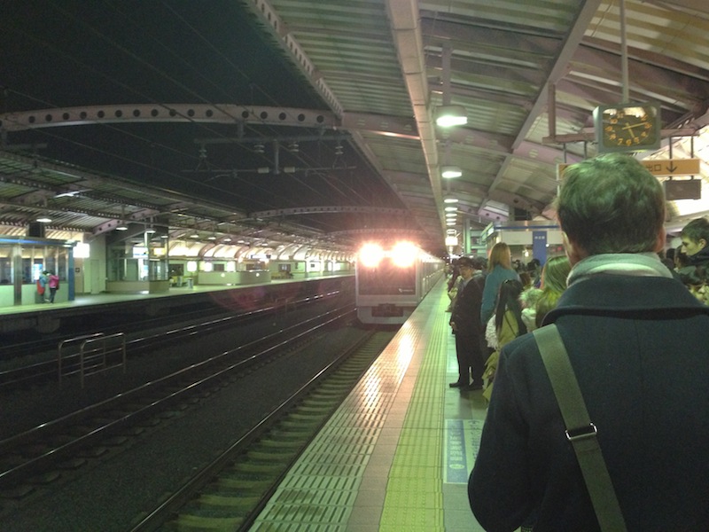 Esperando al tren de vuelta del Noken